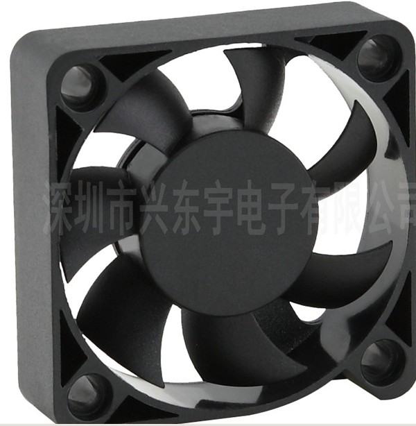 舞臺(tái)燈光散熱風(fēng)扇舞臺(tái)表演者的強(qiáng)大后盾！